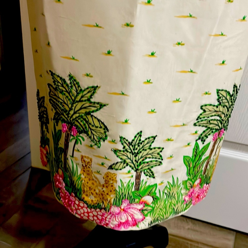 NWOT never worn silk beaded skirt, size 8